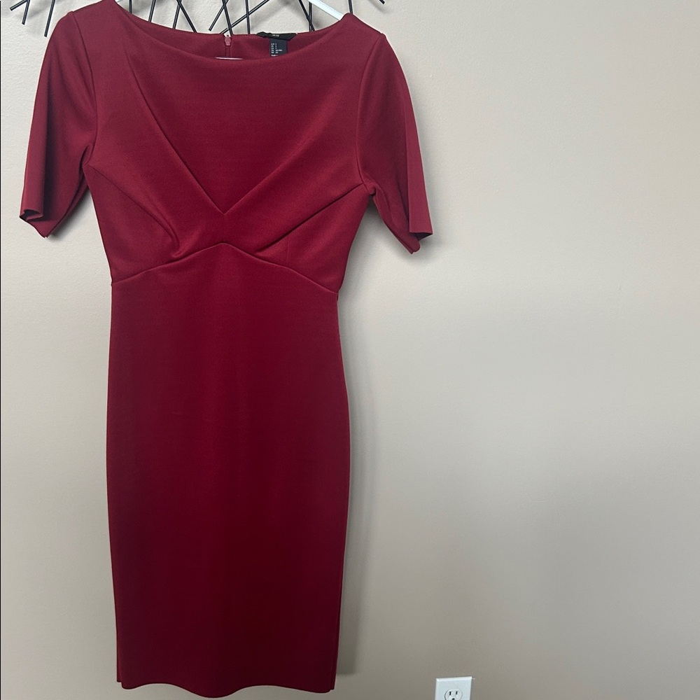 H&M Elegant Red Midi Dress. 15% off 2+ bundle